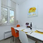 Apartman Apriori - Free Parking Zára