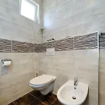 Apriori - Free Parking Apartman