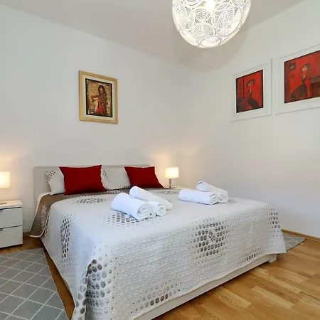 Apartment Apriori - Free Parking Zadar