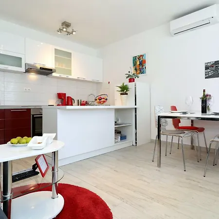 Apriori - Free Parking *