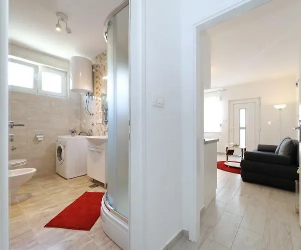 Apriori - Free Parking