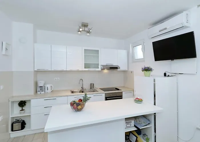 Apriori - Free Parking * 扎达尔